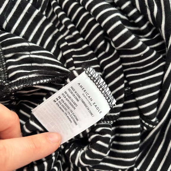 American Eagle Outfitters Black White Striped Jumpsuit  Stretchy Elastic Spring - Picture 8 of 11